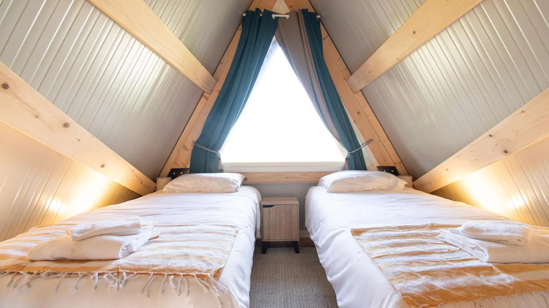 Le Tipi Bleu Tiny House Neuve Avec Terrasse Et Jardin Villa Camaret-sur-Mer Chalet